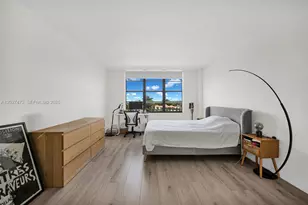 5700 Collins Ave, Miami Beach, FL 33140 - Photo 20