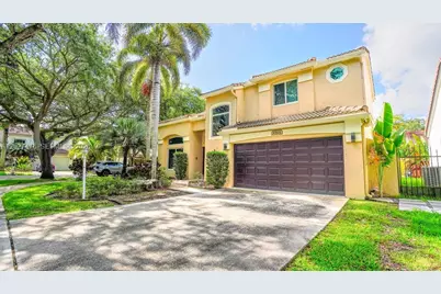 10202 Caracas St, Cooper City, FL 33026 - Photo 2