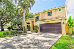 10202 Caracas St, Cooper City, FL 33026 - Photo 2