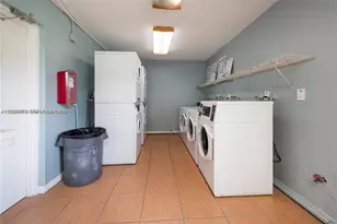 405 S Pine Island Rd, Plantation, FL 33324 - Photo 14