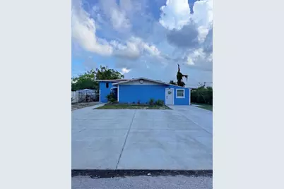 1300 NE 203rd St, Miami, FL 33179 - Photo 2