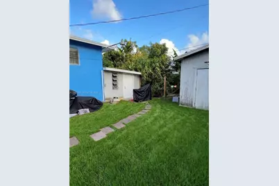 1300 NE 203rd St, Miami, FL 33179 - Photo 32