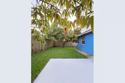 1300 NE 203rd St, Miami, FL 33179 - Photo 4