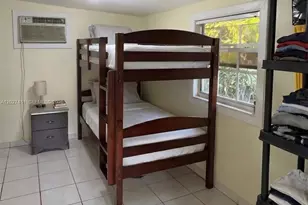1300 NE 203rd St, Miami, FL 33179 - Photo 34