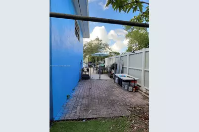 1300 NE 203rd St, Miami, FL 33179 - Photo 40