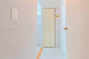 2655 Collins Ave, Miami Beach, FL 33140 - Photo 30