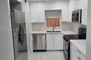700 S Hollybrook Dr, Pembroke Pines, FL 33025 - Photo 1