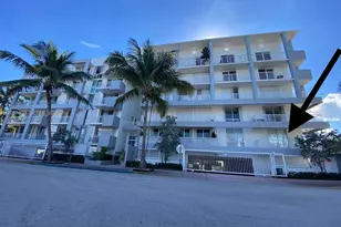 7832 Collins Ave, Miami Beach, FL 33141 - Photo 2