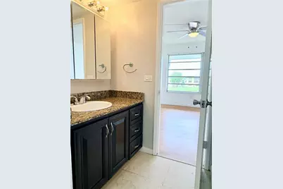 18900 NE 14th Ave #D302, Miami, FL 33179 - Photo 12