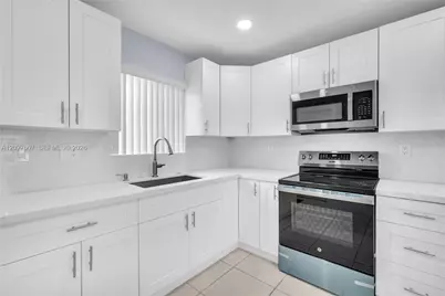 357 Phippen Waiters Rd #1-2, Dania Beach, FL 33004 - Photo 4