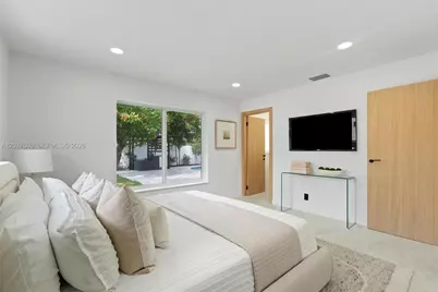 2110 NE 54th St, Fort Lauderdale, FL 33308 - Photo 16