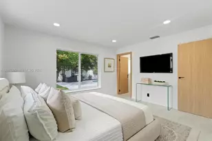 2110 NE 54th St, Fort Lauderdale, FL 33308 - Photo 16