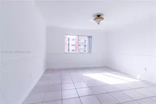 8360 NW 10th St, Miami, FL 33126 - Photo 16