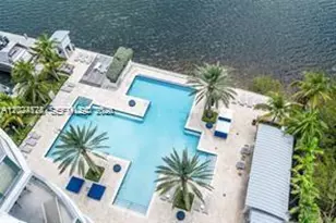 17111 Biscayne Blvd, North Miami Beach, FL 33160 - Photo 16