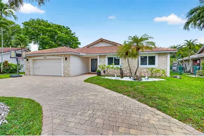 1860 NW 107th Ter, Coral Springs, FL 33071 - Photo 4