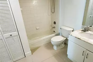 1200 Brickell Bay Dr, Miami, FL 33131 - Photo 12