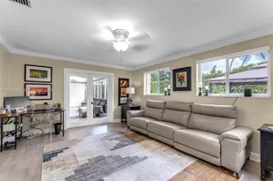 5810 SW 89th Ct, Miami, FL 33173 - Photo 10