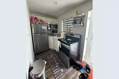 685 SW 7th Ter, Dania Beach, FL 33004 - Photo 24