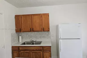 709 NE 4th Ct., Hallandale Beach, FL 33009 - Photo 2