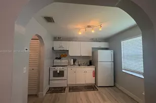 201 Columbus Pkwy, Hollywood, FL 33021 - Photo 6