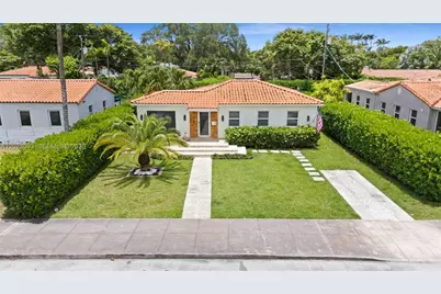 39 Montilla Ave, Coral Gables, FL 33134 - Photo 2