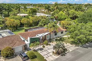 1141 Adams St, Hollywood, FL 33019 - Photo 2