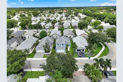 9203 Arborwood Cir, Davie, FL 33328 - Photo 52