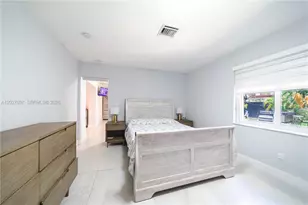 1101 NE 5th St, Hallandale Beach, FL 33009 - Photo 14