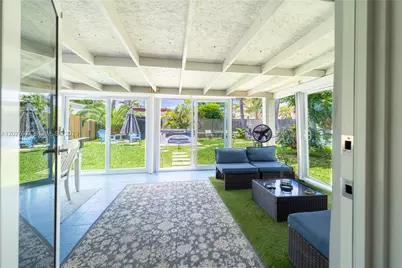 1101 NE 5th St, Hallandale Beach, FL 33009 - Photo 16