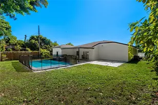 651 NE 172nd St, Miami, FL 33162 - Photo 18