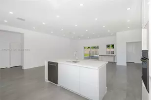 651 NE 172nd St, Miami, FL 33162 - Photo 8