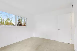 407 SE 9th Ct, Hallandale Beach, FL 33009 - Photo 12
