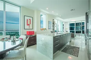 900 Biscayne Blvd, Miami, FL 33132 - Photo 2