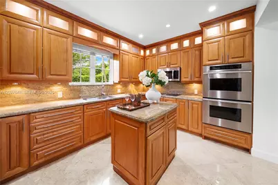 1776 Michigan Ave, Miami Beach, FL 33139 - Photo 12
