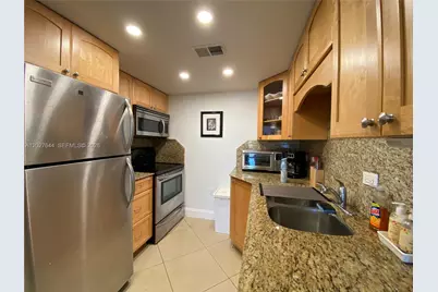 20505 E Country Club Dr #233, Aventura, FL 33180 - Photo 6