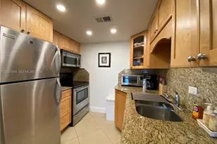 20505 E Country Club Dr, Aventura, FL 33180 - Photo 6
