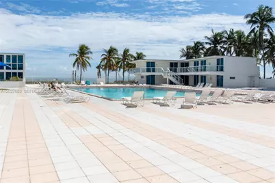 5445 Collins Ave #1105, Miami Beach, FL 33140 - Photo 12
