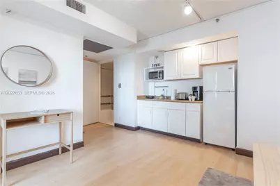 5445 Collins Ave #1105, Miami Beach, FL 33140 - Photo 18