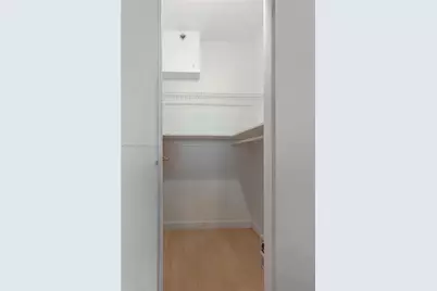 5445 Collins Ave #1105, Miami Beach, FL 33140 - Photo 22