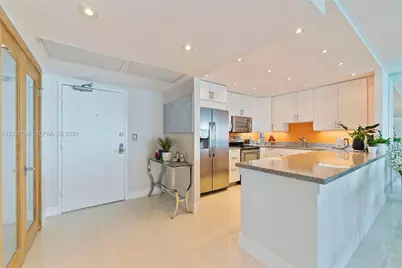 2301 Collins Ave #1210, Miami Beach, FL 33139 - Photo 4