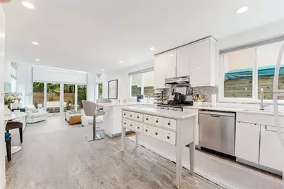 2792 SW 22nd Ave, Miami, FL 33133 - Photo 2