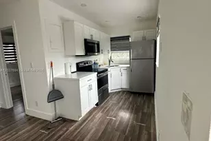 685 SW 7th Terrace, Dania Beach, FL 33004 - Photo 32