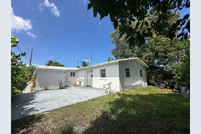 685 SW 7th Terr, Dania Beach, FL 33004 - Photo 6