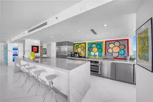 400 South Pointe Dr, Miami Beach, FL 33139 - Photo 8