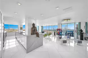 400 South Pointe Dr, Miami Beach, FL 33139 - Photo 4
