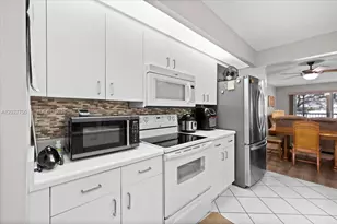 13255 SW 16th Ct, Pembroke Pines, FL 33027 - Photo 10