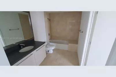 90 SW 3rd St #2705, Miami, FL 33130 - Photo 10