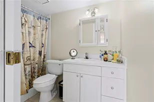 5201 NW 7th St, Miami, FL 33126 - Photo 6