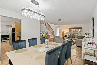1051 SW 95th Ter, Pembroke Pines, FL 33025 - Photo 14
