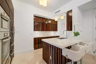 50 S Pointe Dr #903, Miami Beach, FL 33139 - Photo 6